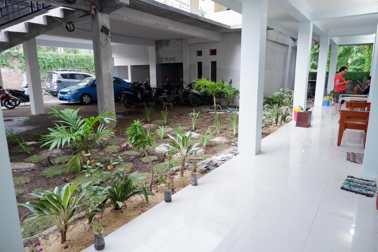 Honeybee Homestay Kuta  Exterior foto